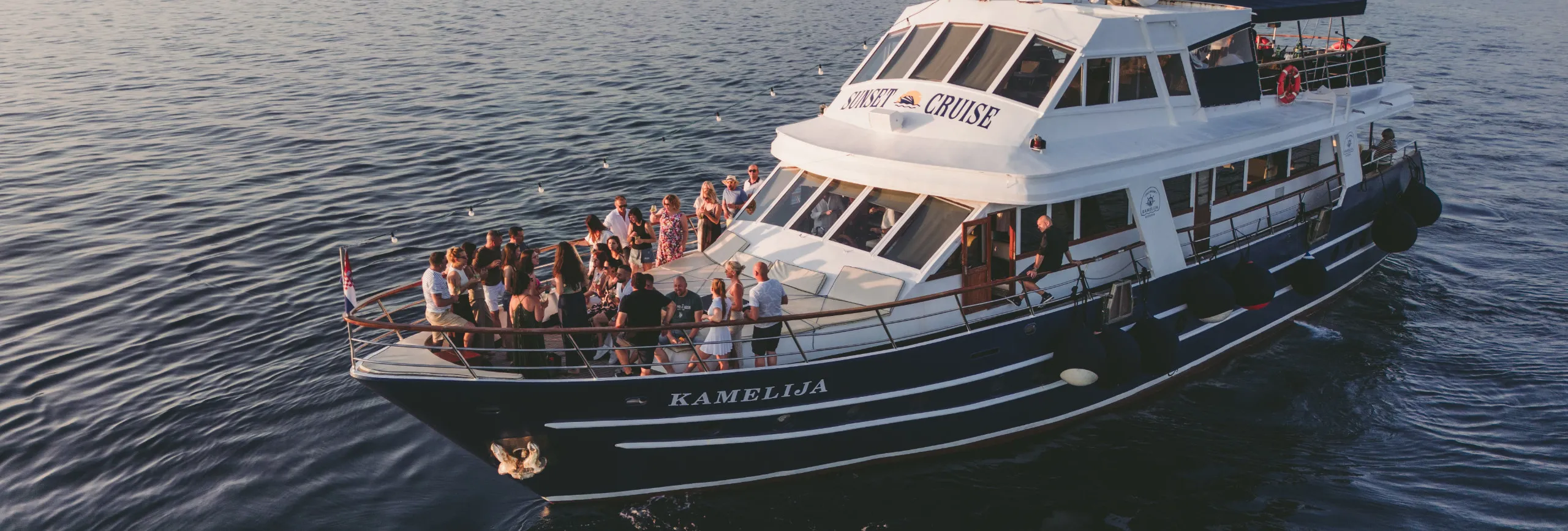 Sunset Cruise photograph from the starter